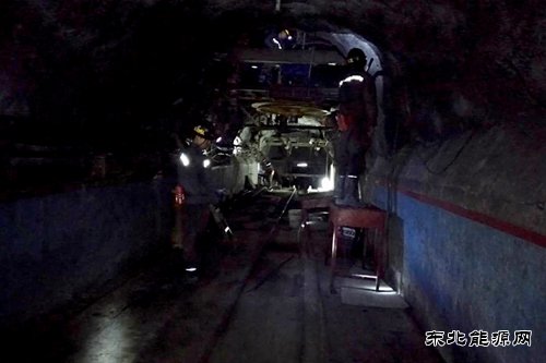 蒲白西固煤业机电队：顺利完成21平台架空乘人装置改造
