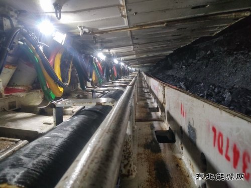 中能袁大滩矿业综采二队：圆满完成11206工作面初采初放工作