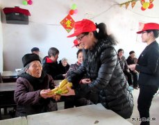 楚源公司：学雷锋尊老爱老在行动