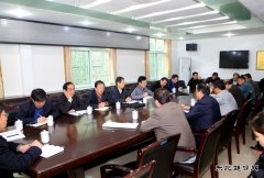 铜川矿业公司常务副总经理、安监局长刘水利深入下石节矿检查指导