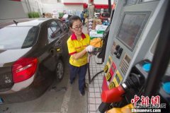 国内成品油价格战：多地加油站油价降幅远超国标