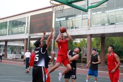 古城煤矿：篮球架起友谊桥