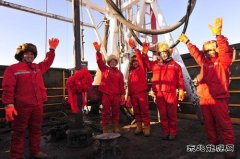 大庆1205、1202钻井队51年后年进尺双双再上10万米