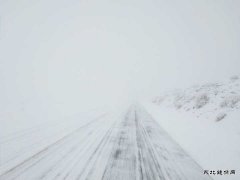 布尔津路政管理局：风雪中只为保畅通