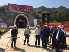 东南沿海铁路福建公司：董事长陈乃武到兴泉铁路兴宁1标工地调研