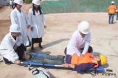江西：兴泉铁路兴宁4标一分部举行防洪抢险应急演练