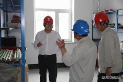 兴凯湖电业局：陈殿军带领检查组到检修公司开展安全大检查