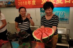古城煤矿：送清凉用上了切瓜神器