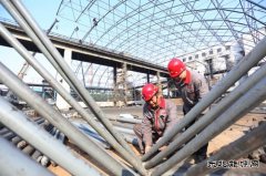 潞安集团焦化公司：党员干部工程“一线”忙服务