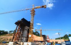 中铁二十一局：兴泉铁路兴宁4标宁化跨泉南高速特大桥成功浇筑0号