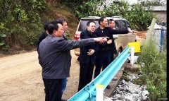 盘江精煤公司党委书记、董事长易国晶到月矿调研矸