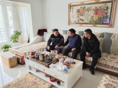 布尔津路政海事局：春节前夕慰问退休干部及南疆支教人员家属
