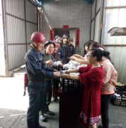 高山煤矿：小小粽子 暖人心