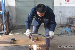 潞安集团李村煤矿：巧用“圆规” 辅助切割