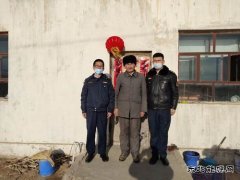富蕴执法大队开展“民族团结一家亲”暨“迎新春、送春联”活动