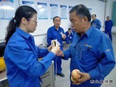陕煤蒲白热电公司：送温暖聚人心  志愿者齐上阵