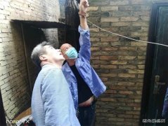 蒲白白水社区：一场高空惊险除隐患