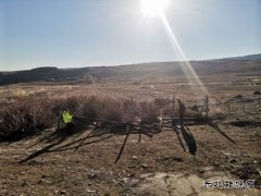 哈巴河执法大队：齐心拆除穿越涵洞管道 协力保障公路安全
