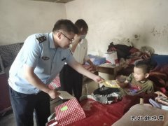 北屯执法大队与社区共驻共建 为留守、残障儿童送温暖