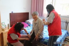 潞安焦化：情系养老院 志愿送温暖