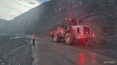 哈巴河执法大队：景区山体滑坡道路受阻 快速抢险保畅通