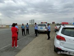 阿勒泰执法支队：联合开展路域整治、全面提升S324线通行环境