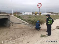 吉木乃执法大队：强化路域环境整治 巩固治理成果