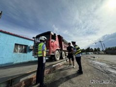 哈巴河执法大队：常态化开展路警联合治超、保障道路安全畅通