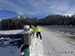 哈巴河执法大队：多措并举确保辖区公路安全畅通