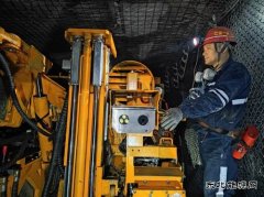 中能袁大滩矿业综掘一队：降本增效让废旧材料“变废为宝”