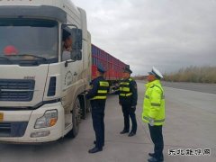 布尔津执法大队：联合地方多部门开展超限超载违法行为