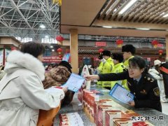 哈巴河执法大队：“法治年货”添年味，普法宣传迎新春
