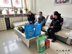 阿勒泰执法支队哈巴河执法大队：践行“双报到” 慰问暖人心