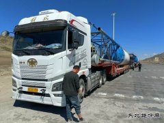 阿勒泰执法支队富蕴执法大队：强化大件运输监管，筑牢公路安全屏